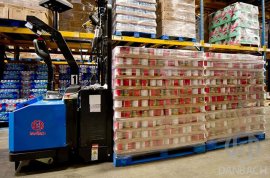 Advantages of professional AGV robot manufacturers