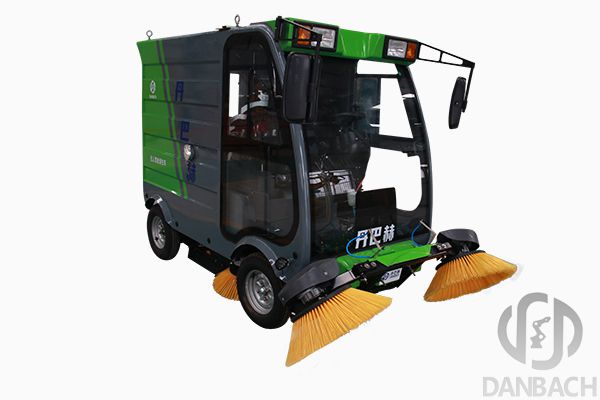road sweeping robot